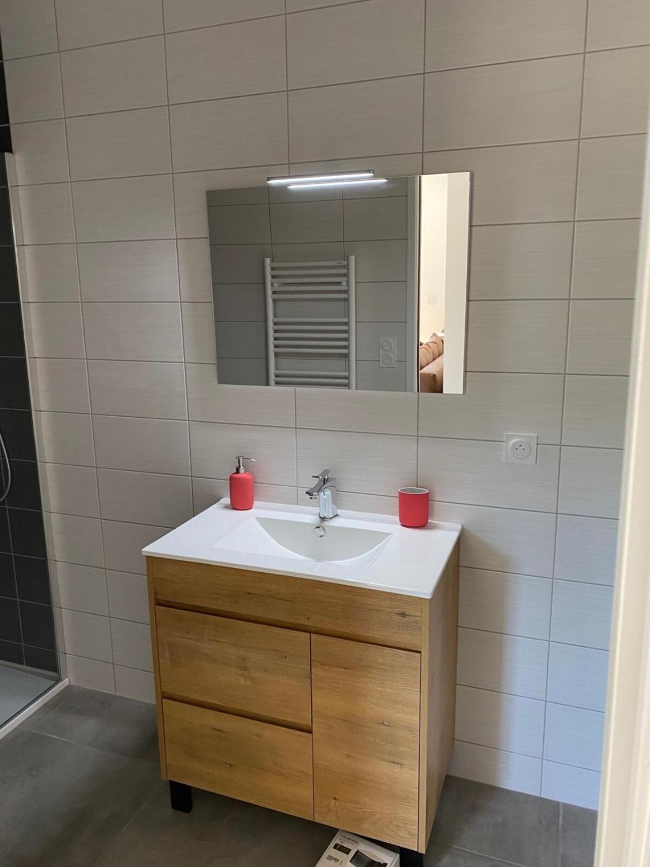 Ferienwohnung Les Hirondelles De Fuiss Fuissé Exterior foto