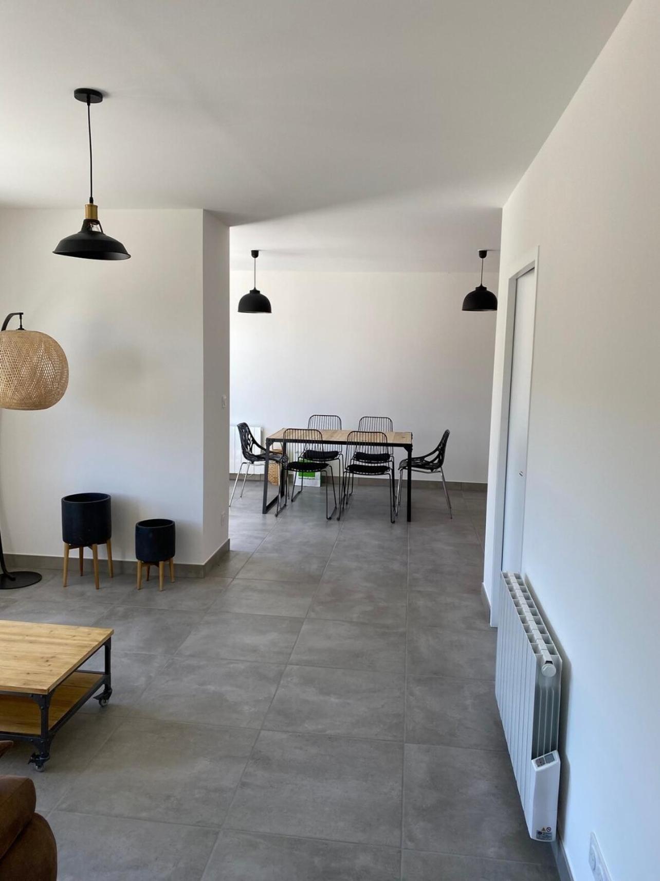 Ferienwohnung Les Hirondelles De Fuiss Fuissé Exterior foto